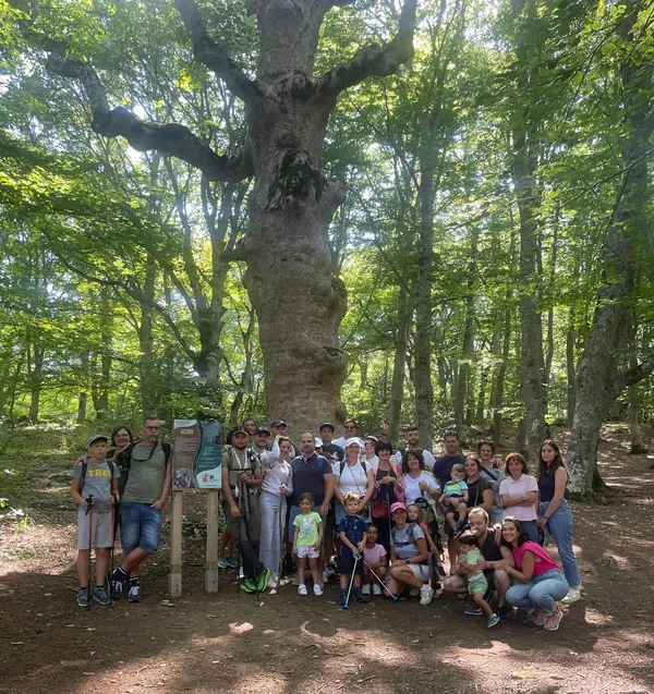 Gruppo di escursionisti nel Bosco di Sant'Antonio